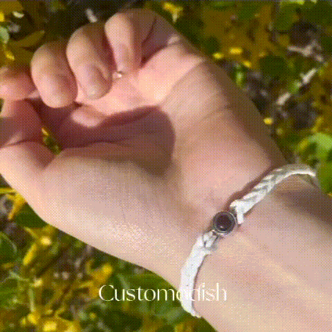 Minimal Circle Photo Projection Bracelet with Picture Inside