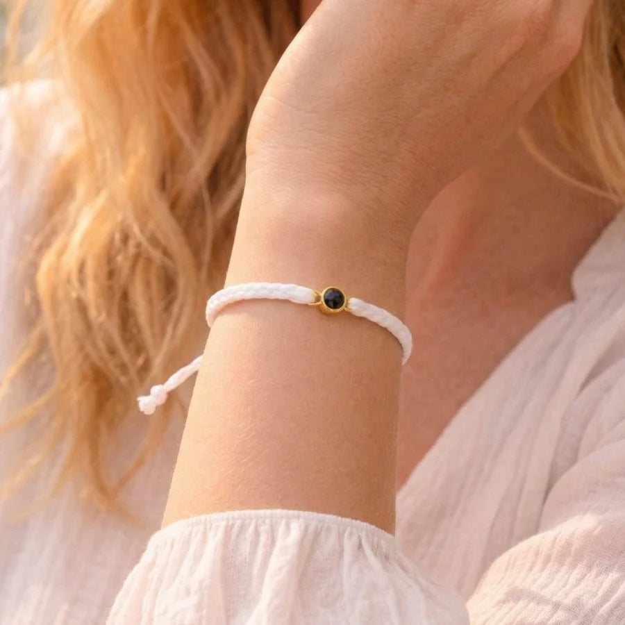 circle photo bracelet with picture inside
