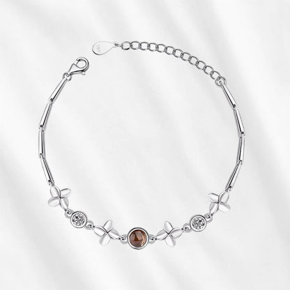 S925 silver clover bracelet for her with personalized photo projection.