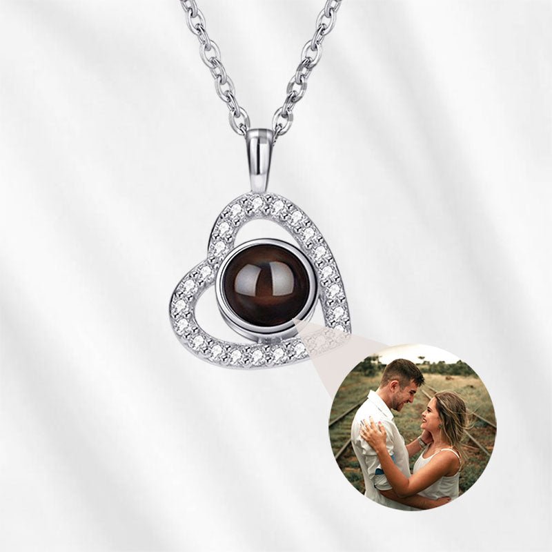 projection necklace heart