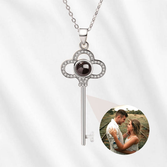 Key projection necklace in silver.