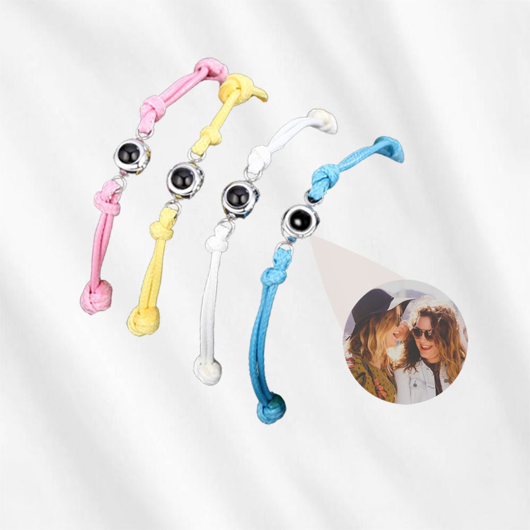 This simple, classic picture projection bracelet can be a great gift for everyone on your list.