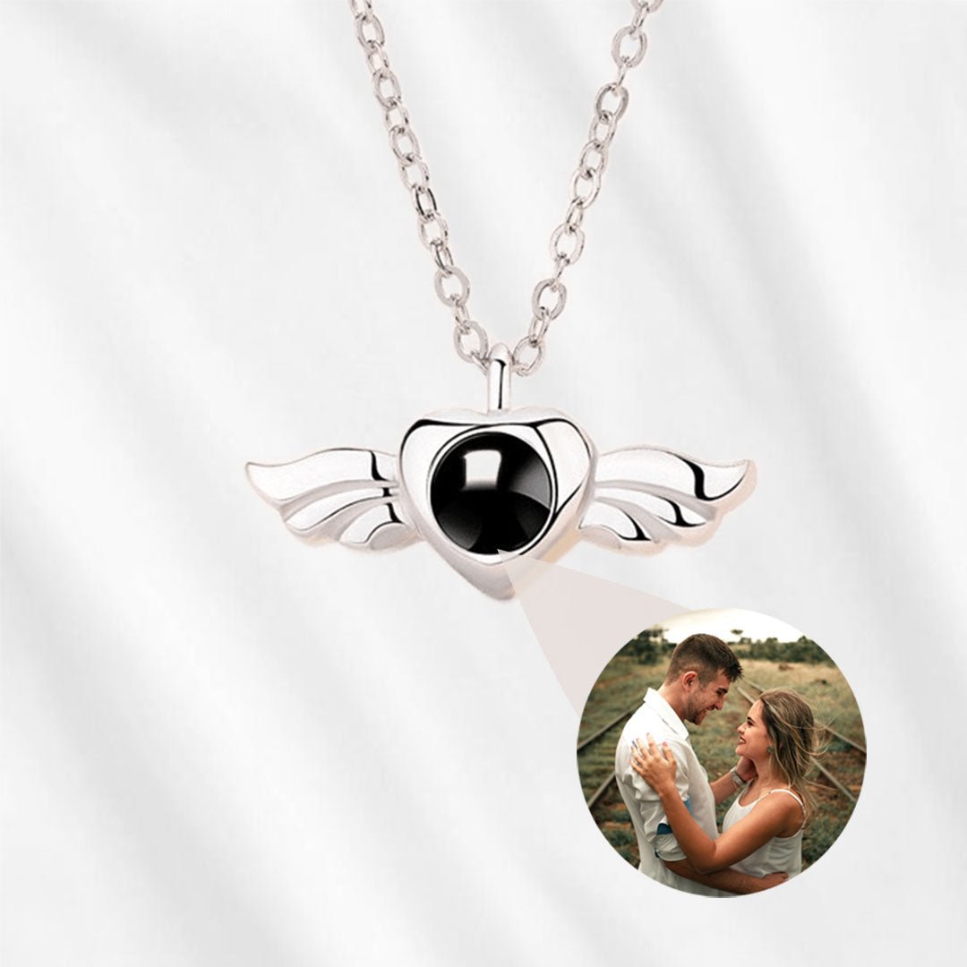 Projection necklace angel wings