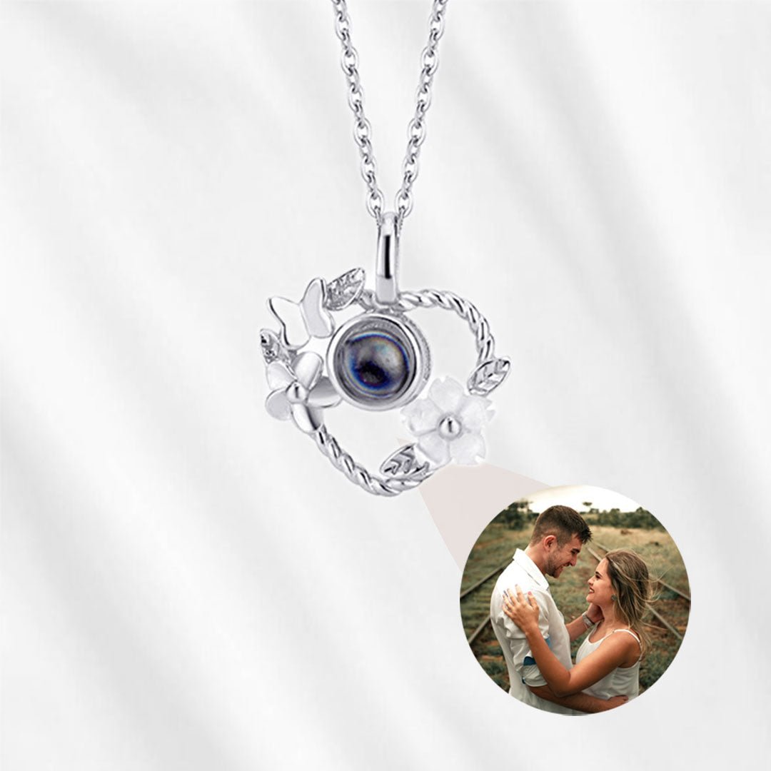 necklace with picture projection