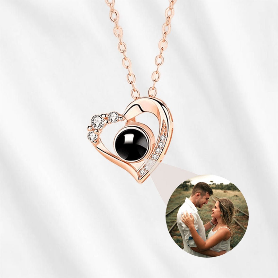 Heart projection necklace rose gold
