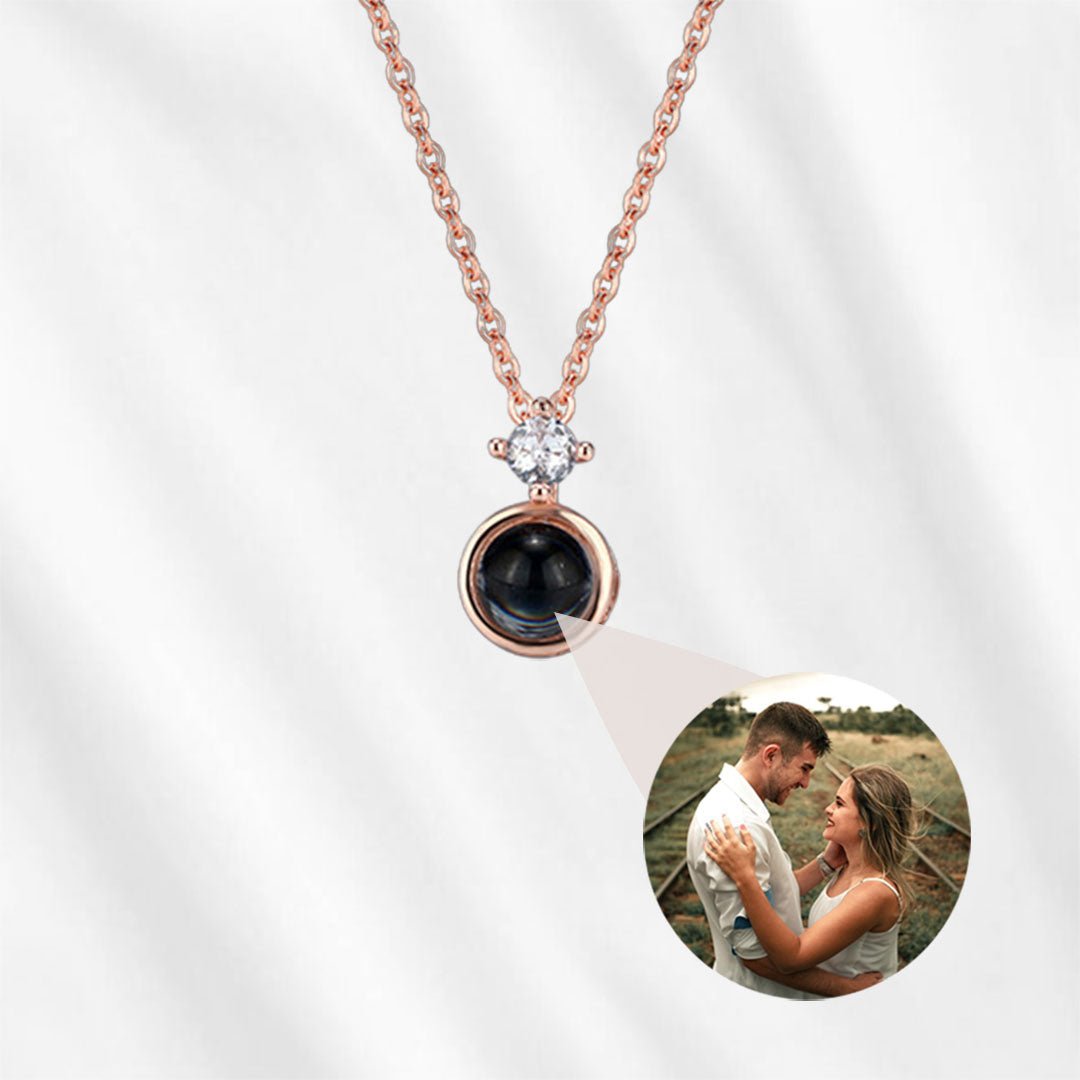 necklace with photo projection 