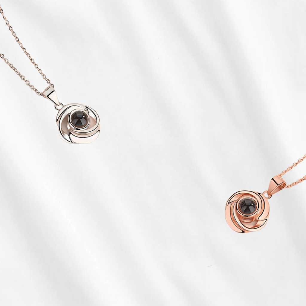The rosebud projection necklace comes in to colors, silver and rose gold. Made of sterling silver and plated in 14k gold. 