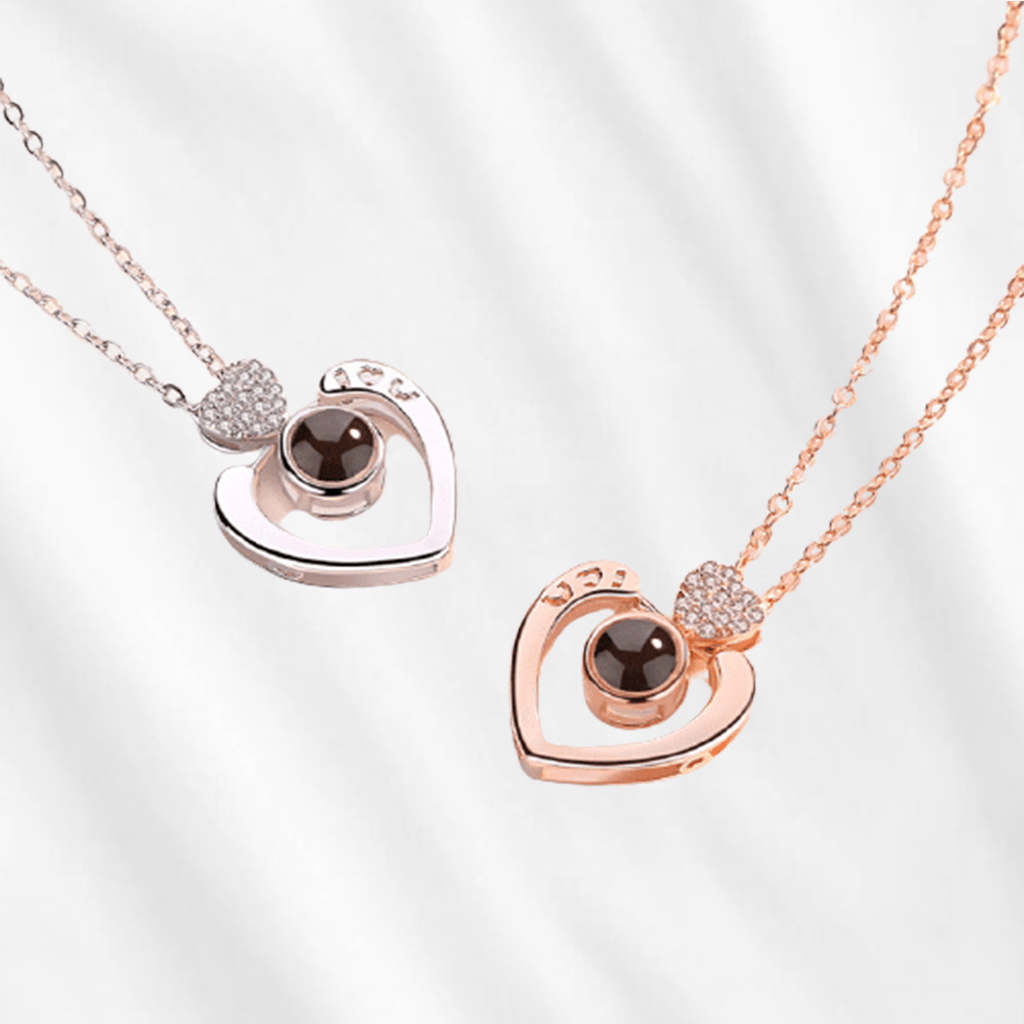 The heart projection pendant comes in two colors: silver and rose gold. Made of 925 sterling silver.
